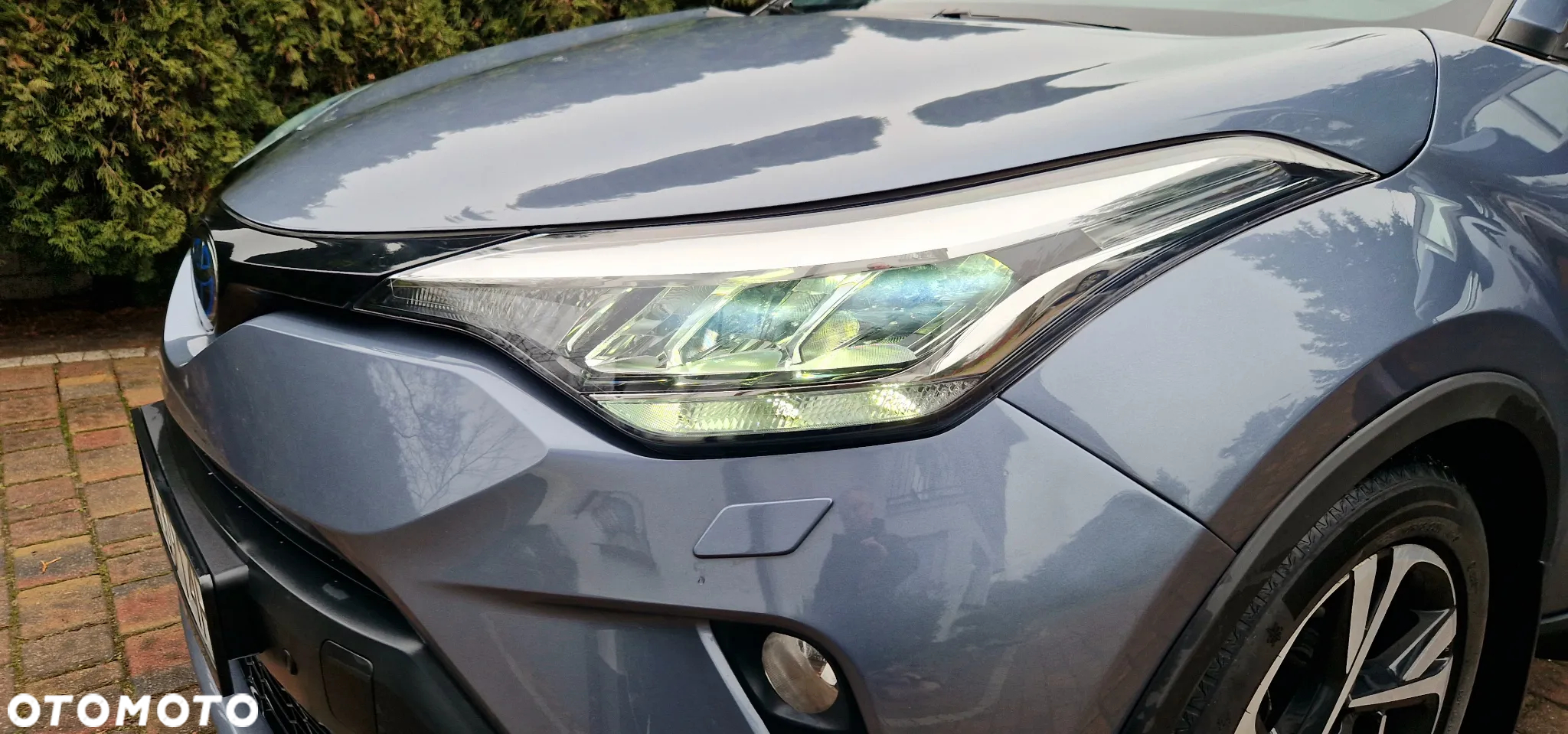 Toyota C-HR Hybrid Style - 22