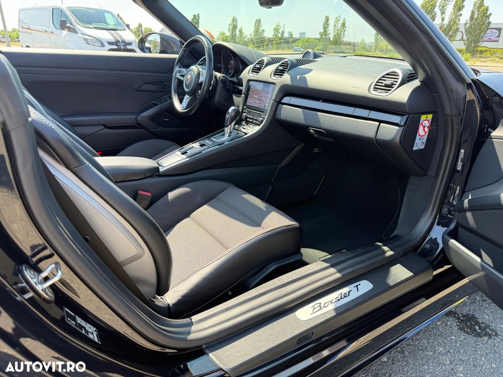 Porsche Boxster T PDK - 18