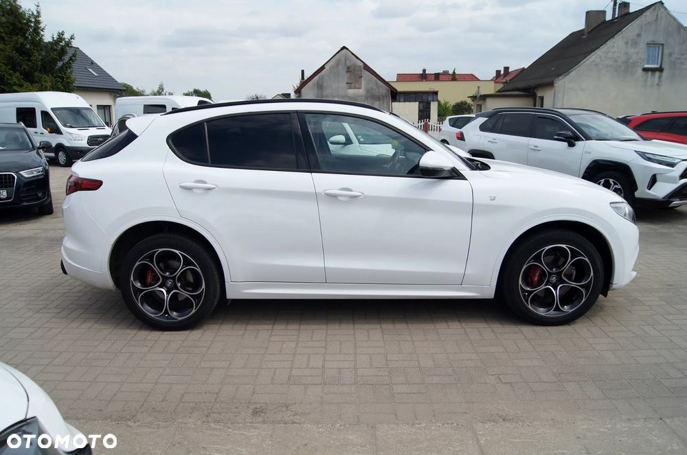 Alfa Romeo Stelvio 2.0 Turbo 16V AT8-Q4 Ti - 40