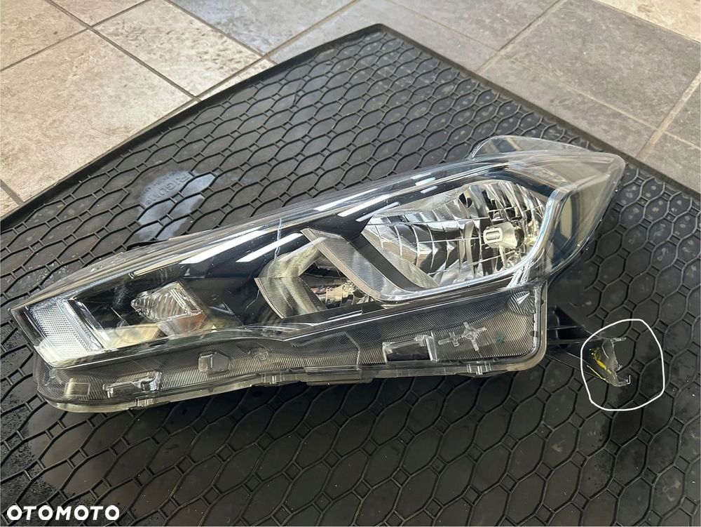 Nissan Micra K14 2018 Przód strona lewa Lampy przednie 26060-5FA0A - 6