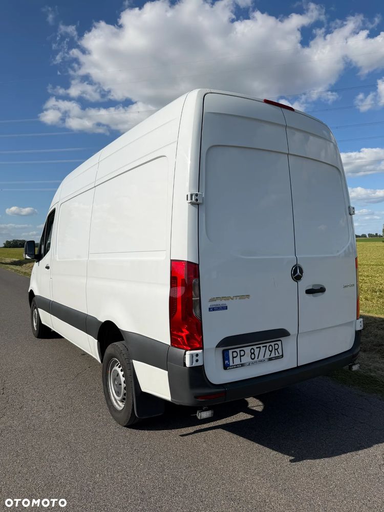 Mercedes-Benz Sprinter - 5