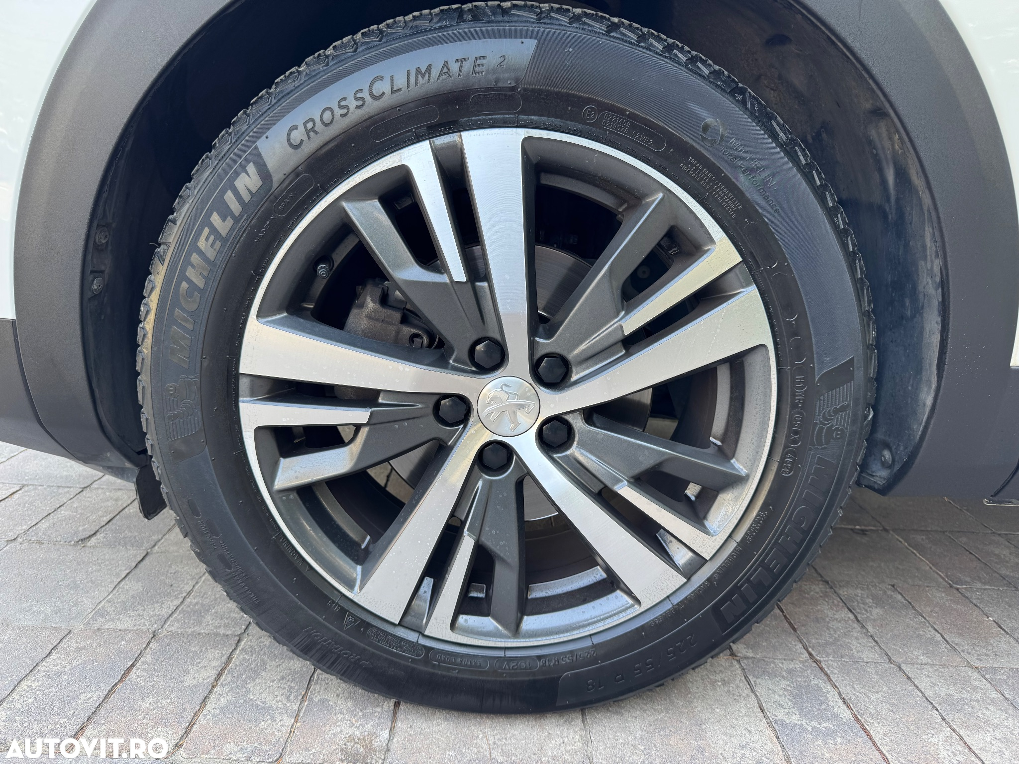 Peugeot 3008 PureTech 130 Stop & Start GPF EAT8 Active Pack - 33