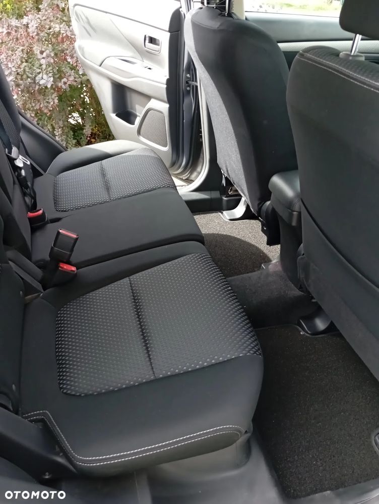 Mitsubishi Outlander 2.0 2WD - 17