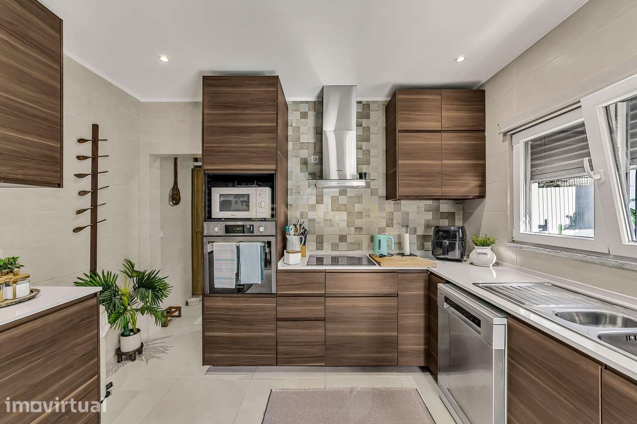 Moradia T3 isolada com garagem, Quinta do Conde - Grande imagem: 5/51