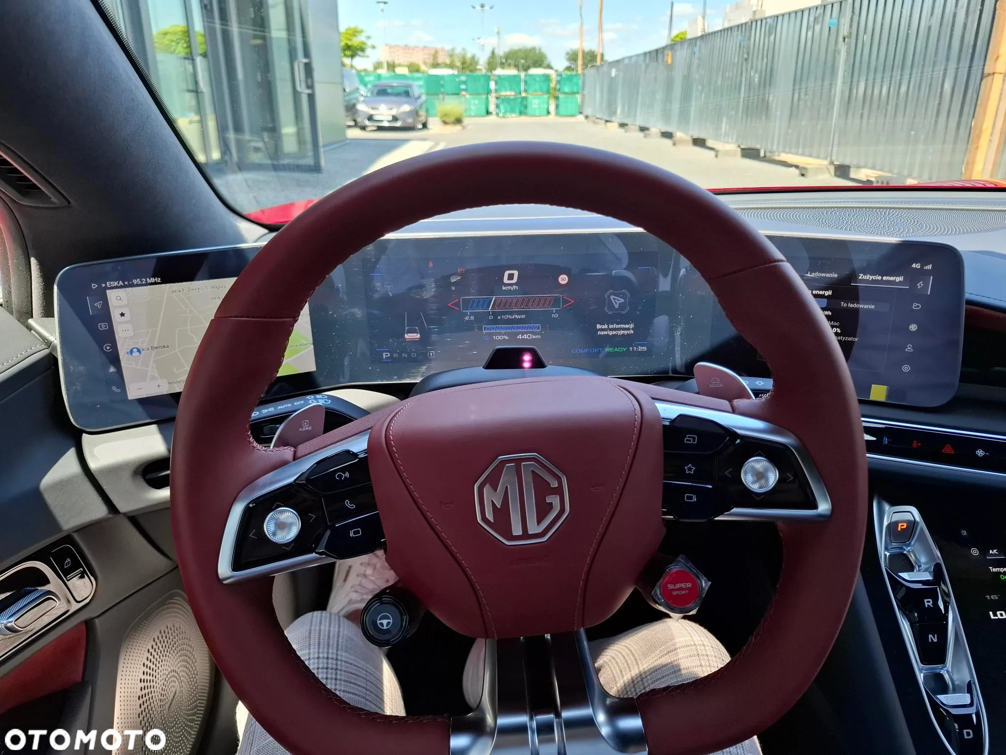 MG Cyberster 77kWh AWD Czarny Dach - 12