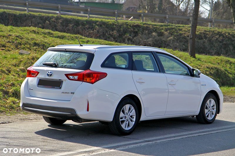 Toyota Auris - 4