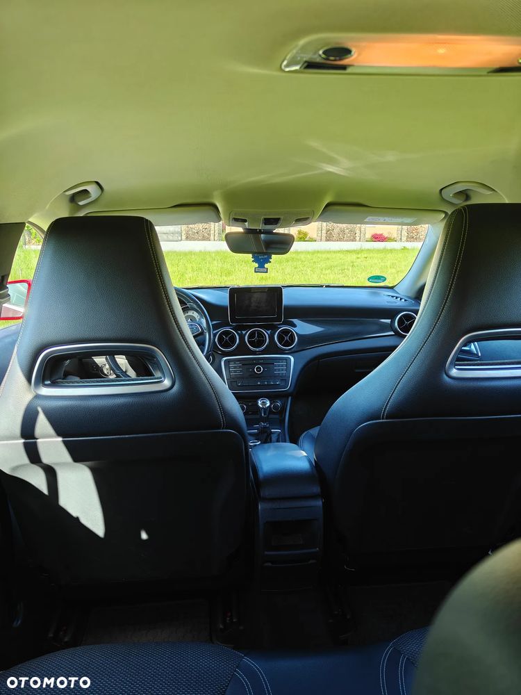 Mercedes-Benz CLA 180 UrbanStyle Edition - 4