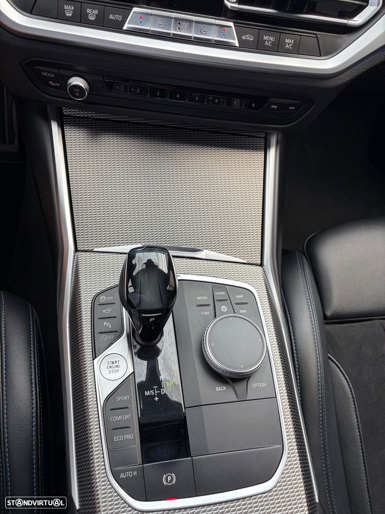 BMW 320 d Pack M Auto - 11
