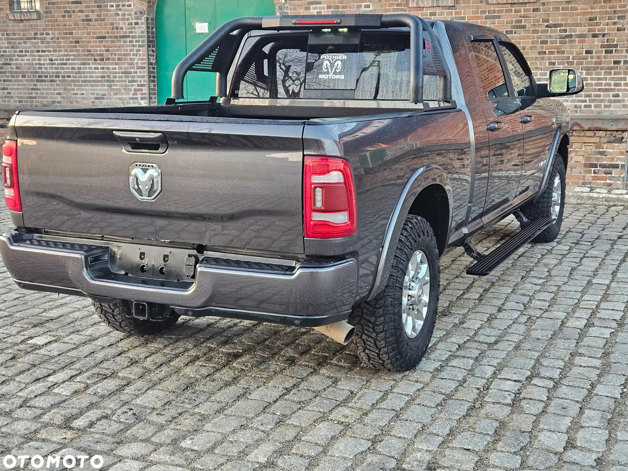 Dodge RAM - 10