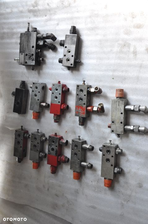 ZAMEK HYDRAULICZNY MANITOU - 3