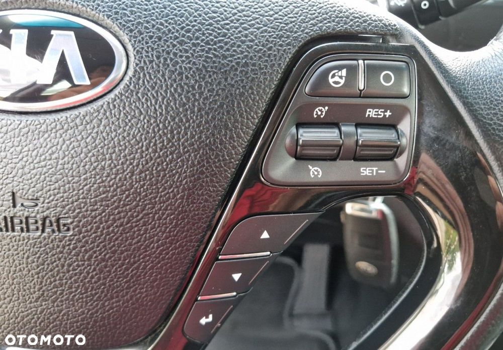 Kia Ceed - 25