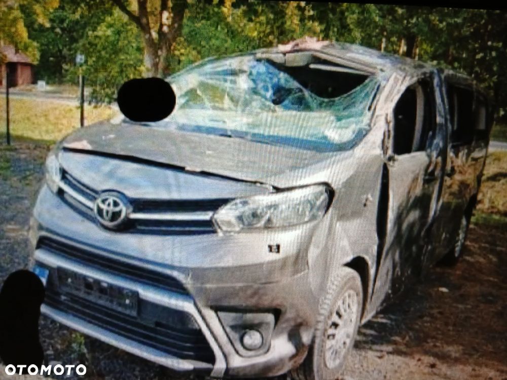 Toyota Proace Verso 2023 photo 2