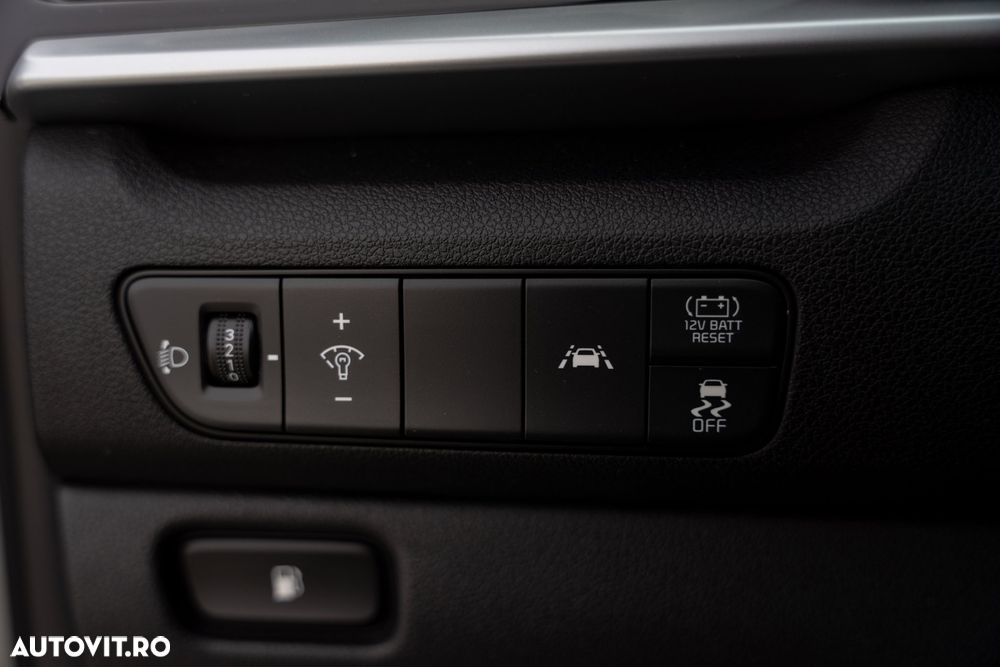 Kia Niro 1.6 GDI HEV 2WD OPF Aut. Vision - 22