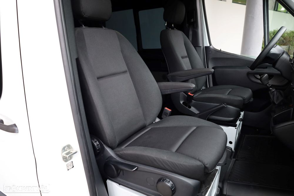 Mercedes-Benz Sprinter 315 CDI/43 Luxo (2+2+2+3) - 42