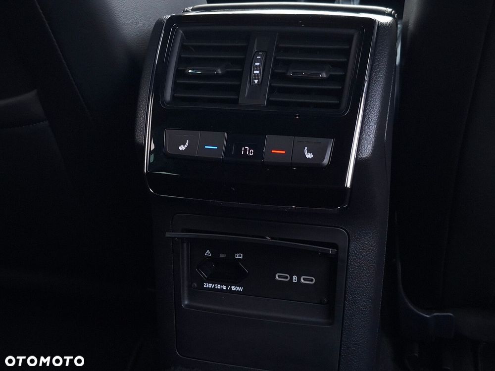 Skoda Superb 2.0 TDI SCR 4x4 Sportline DSG - 18