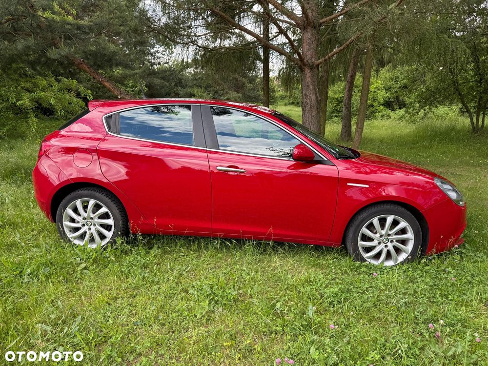 Alfa Romeo Giulietta - 2