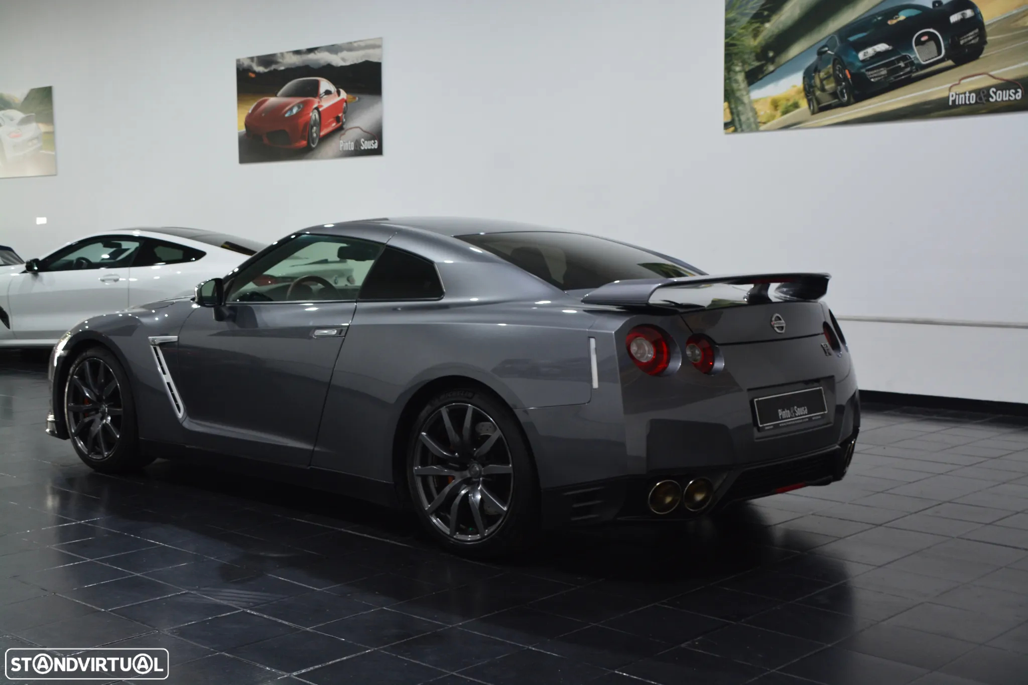 Nissan GT-R 3.8 V6 Black Edition - 5