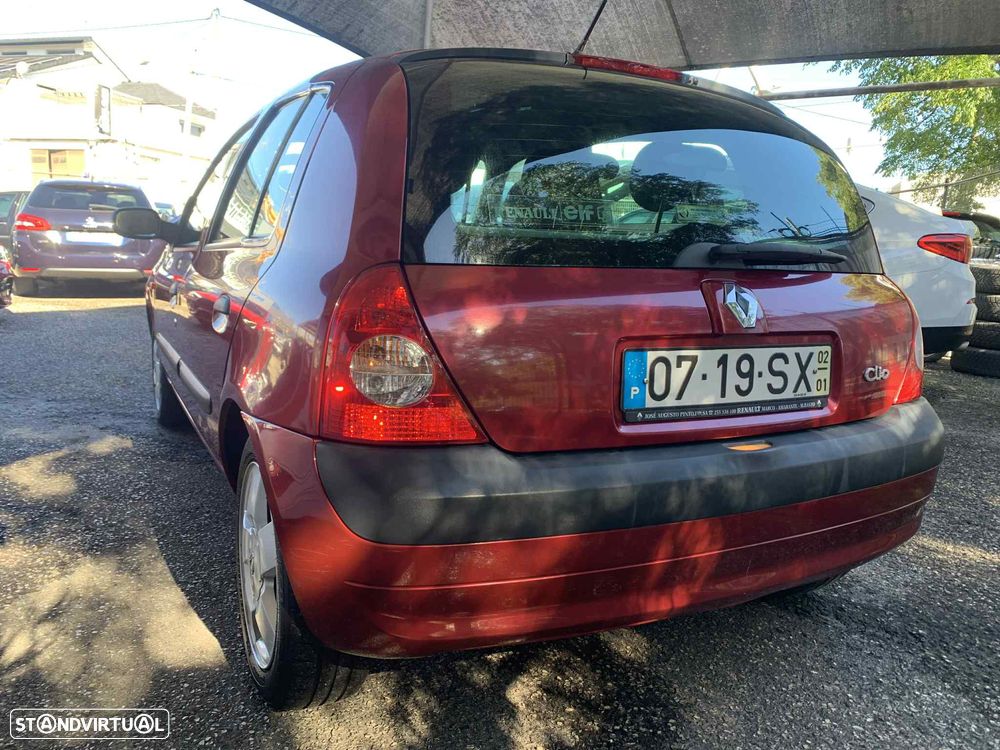 Renault Clio 1.2 16V Confort Privilège - 9