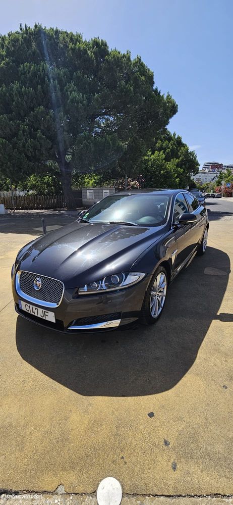 Jaguar XF 2.2 D Premium Luxury - 9