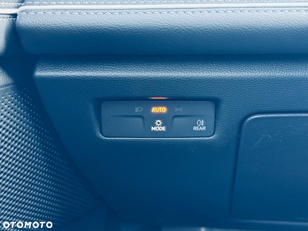 Volkswagen Passat - 34