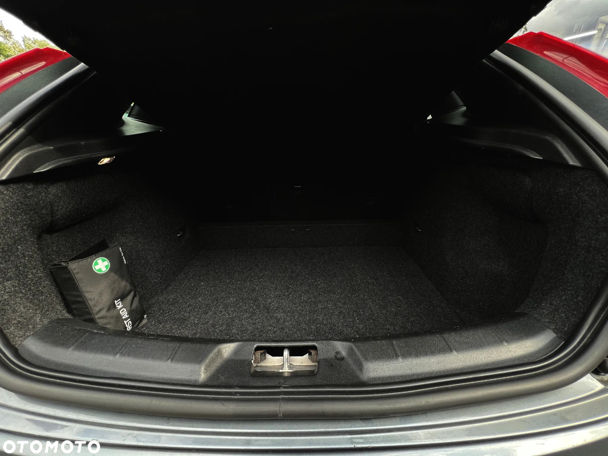 Volvo V40 Cross Country D4 Geartronic Momentum - 36