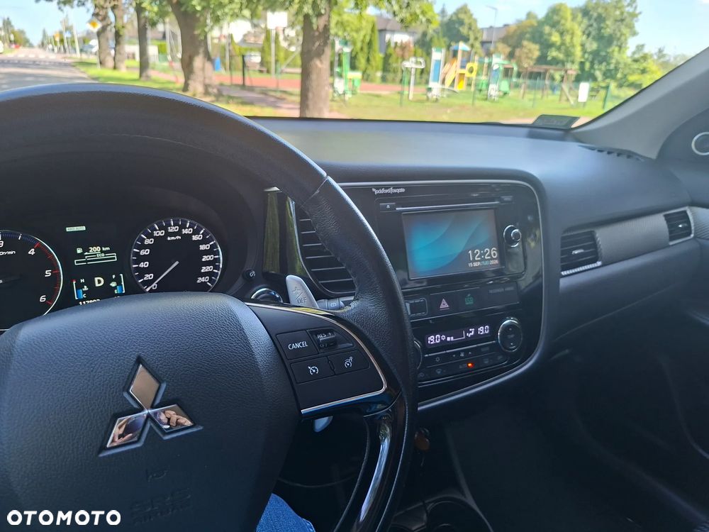Mitsubishi Outlander 2.2 DID Intense + 4WD - 10