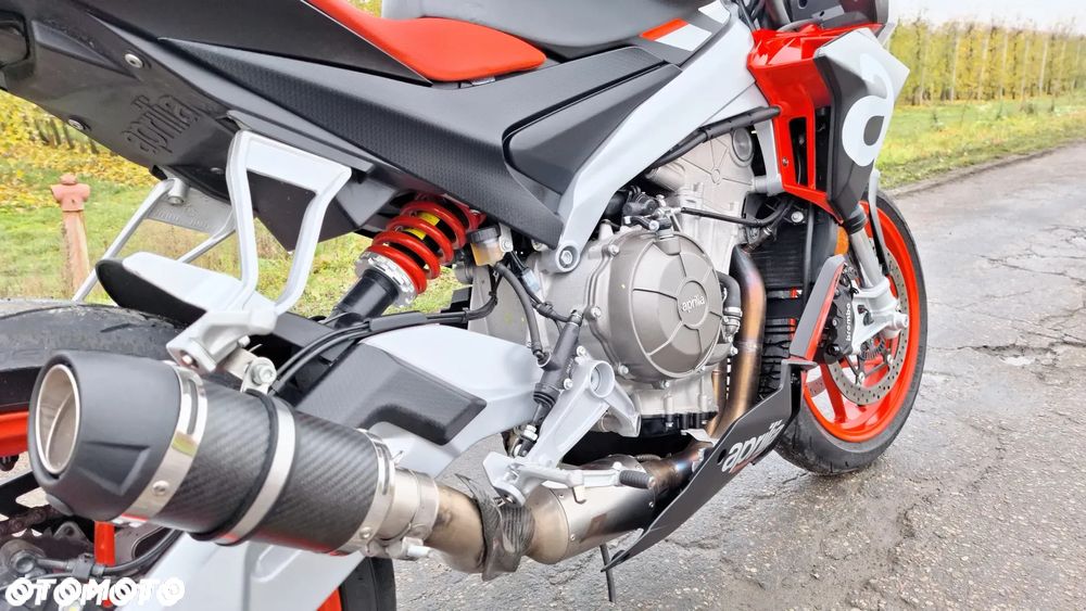 Aprilia Tuono - 8