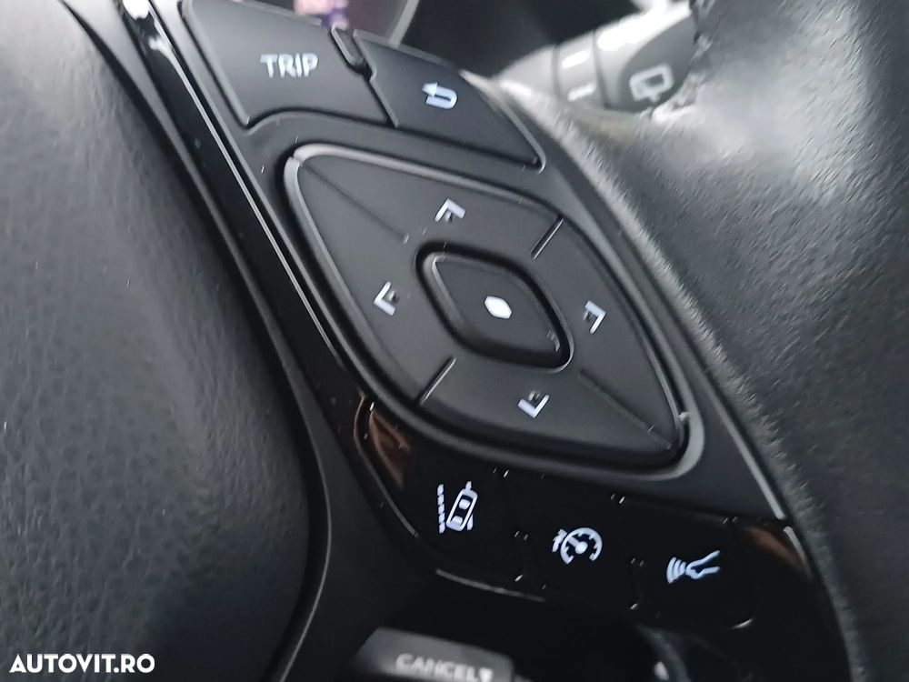 Toyota C-HR 2.0 HSD 184 CP 4x2 CVT Classy - 13