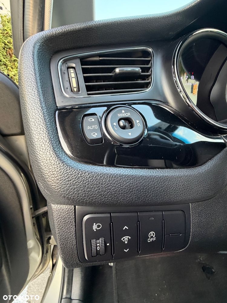 Kia Ceed 1.6 GDI Platinum Edition - 32