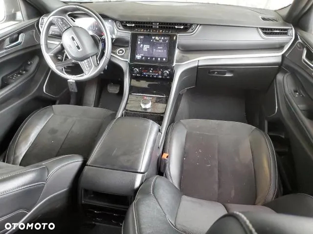 Jeep Grand Cherokee - 8