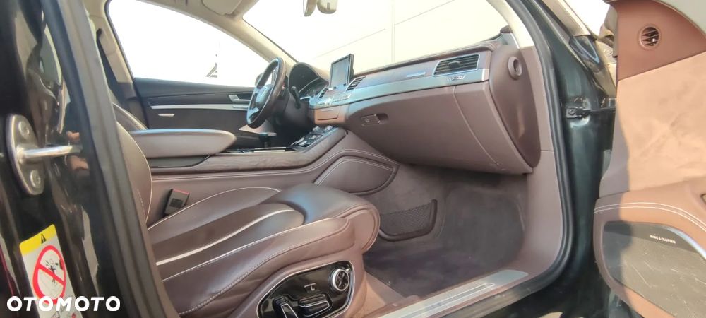 Audi A8 - 12