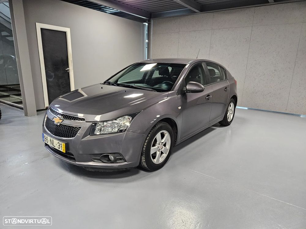 Chevrolet Cruze 1.6 LT - 2