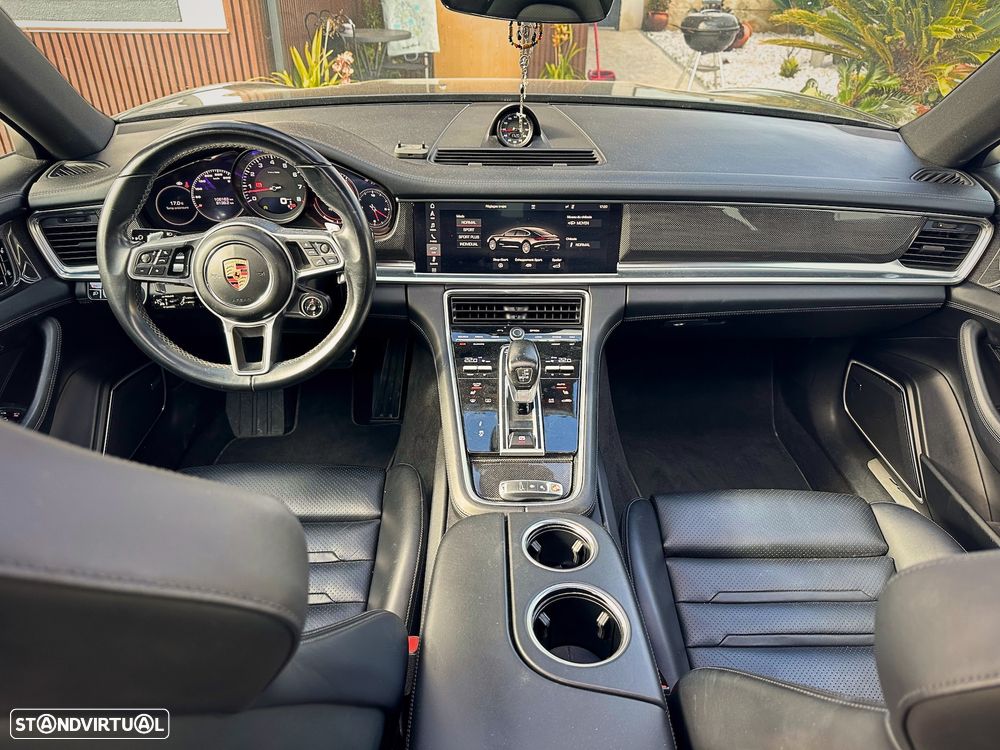 Porsche Panamera 4 S - 8