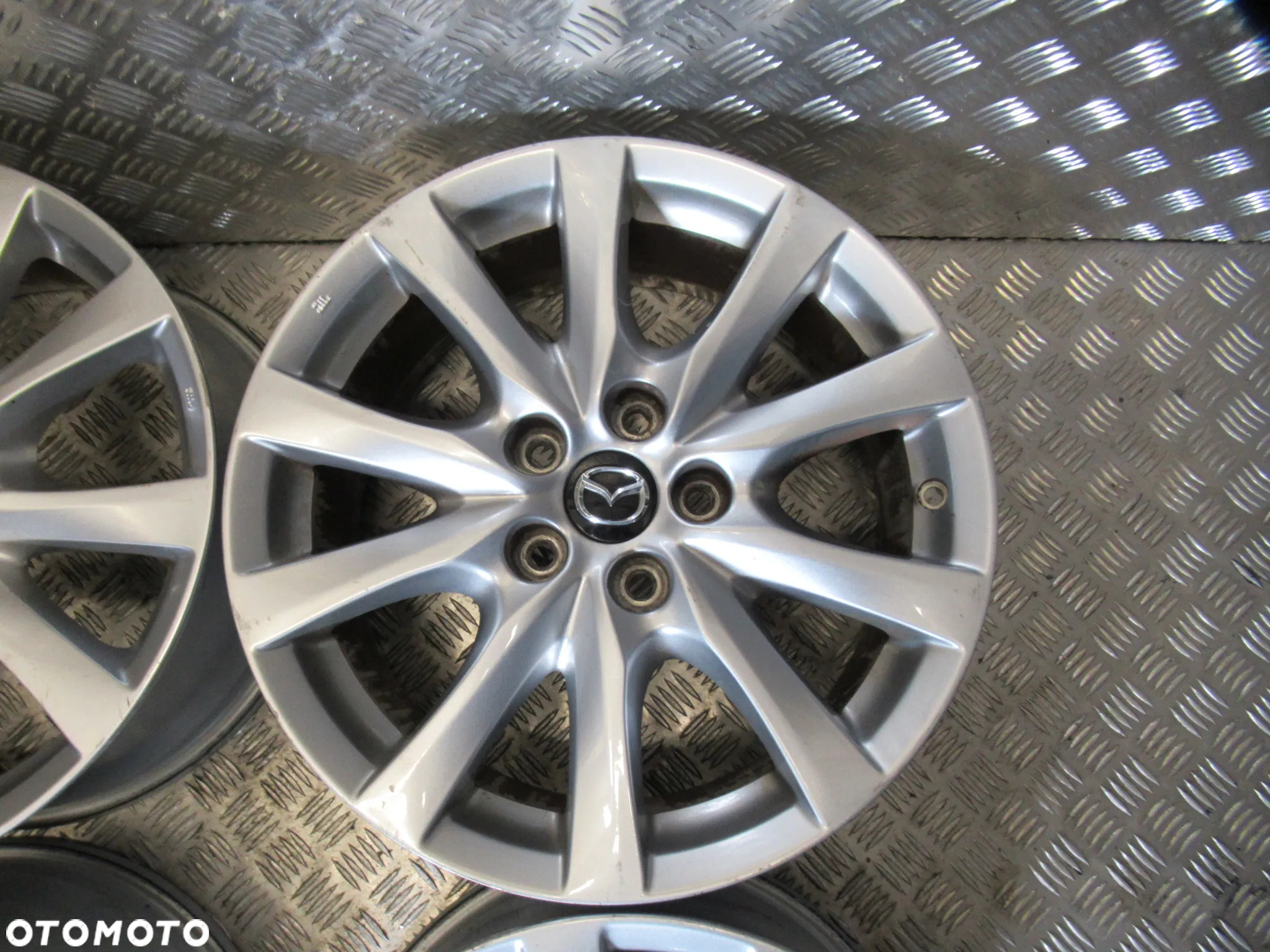 Felgi Mazda 3 5 6 7,5Jx17 et50 5x114,3 - 2