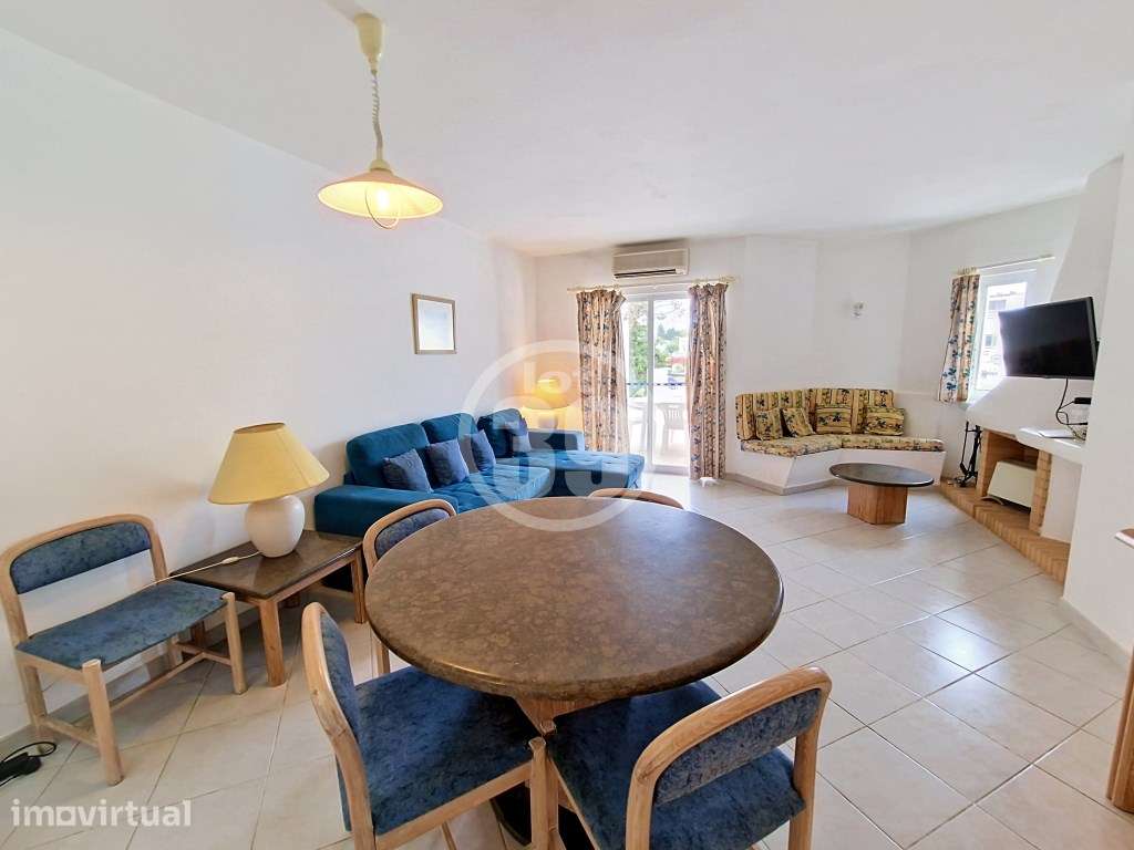 Apartamento T2 com Vista Piscina e Localização Privilegiada - Grande imagem: 5/37