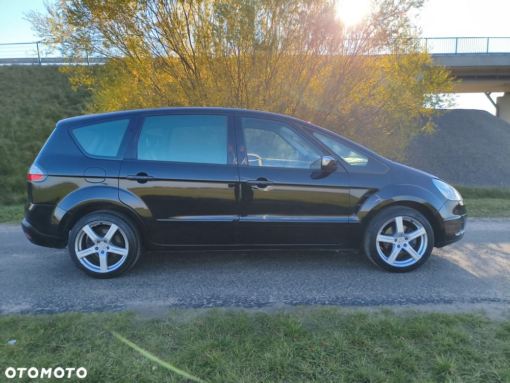 Ford Galaxy 2.0 Concept - 3