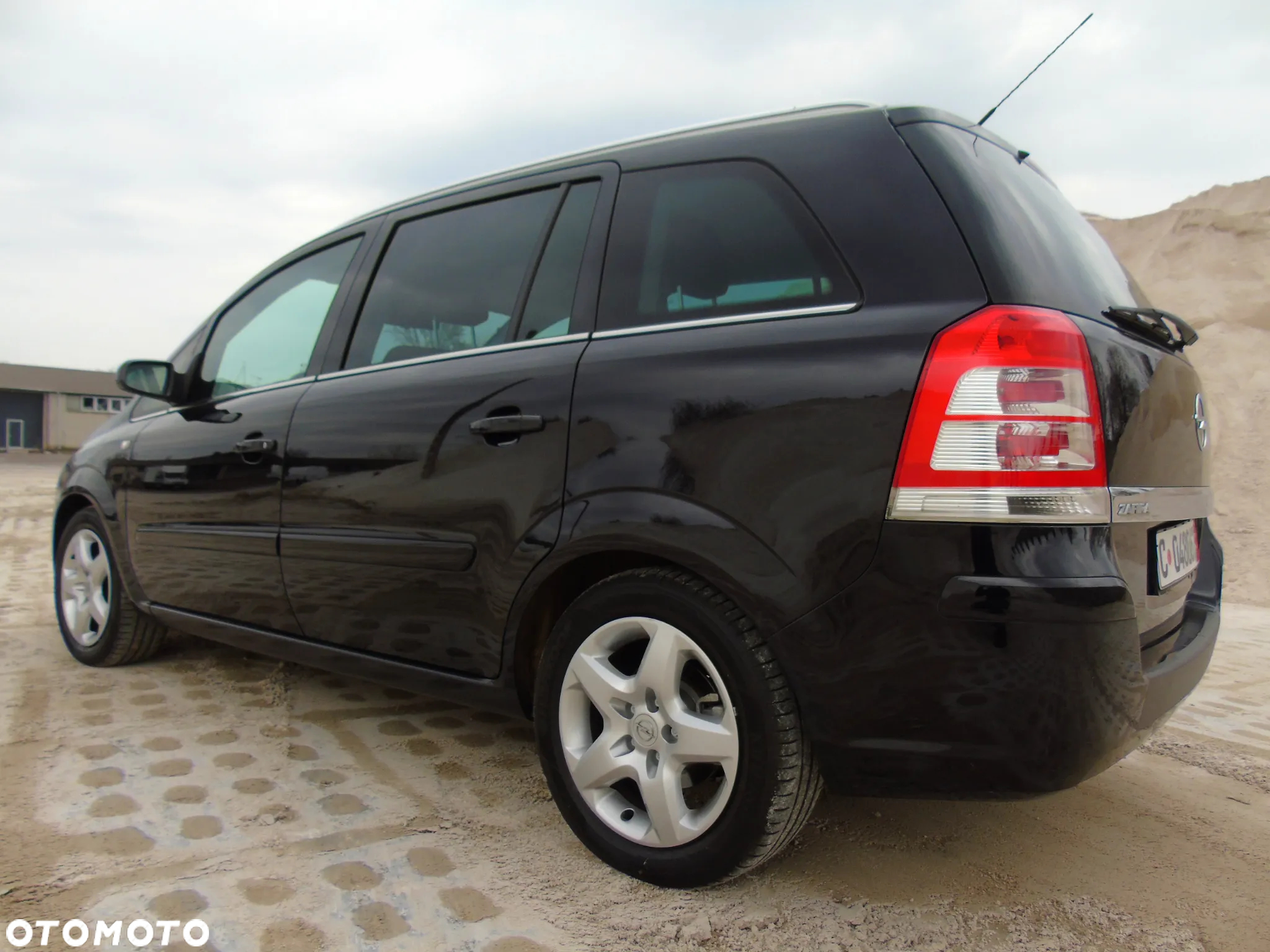 Opel Zafira 1.8 Navi - 9
