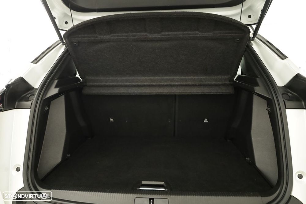 Peugeot 2008 1.2 PureTech GT EAT8 - 21