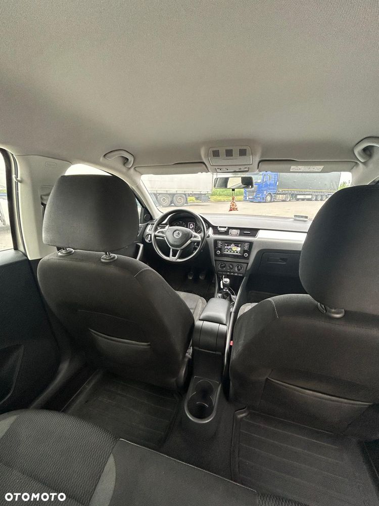 Skoda RAPID 1.2 TSI Ambition - 10