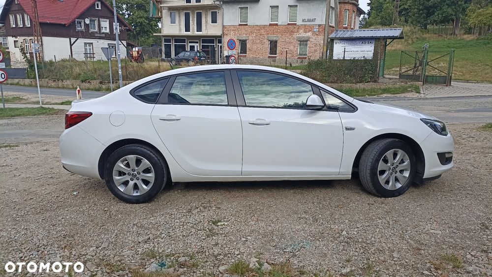 Opel Astra 1.6 EU6 - 3