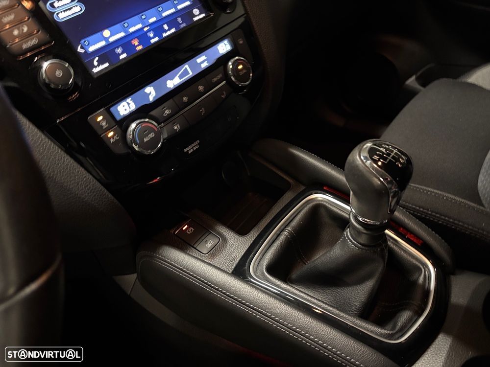 Nissan Qashqai 1.3 DIG-T N-Connecta J18 Led - 13