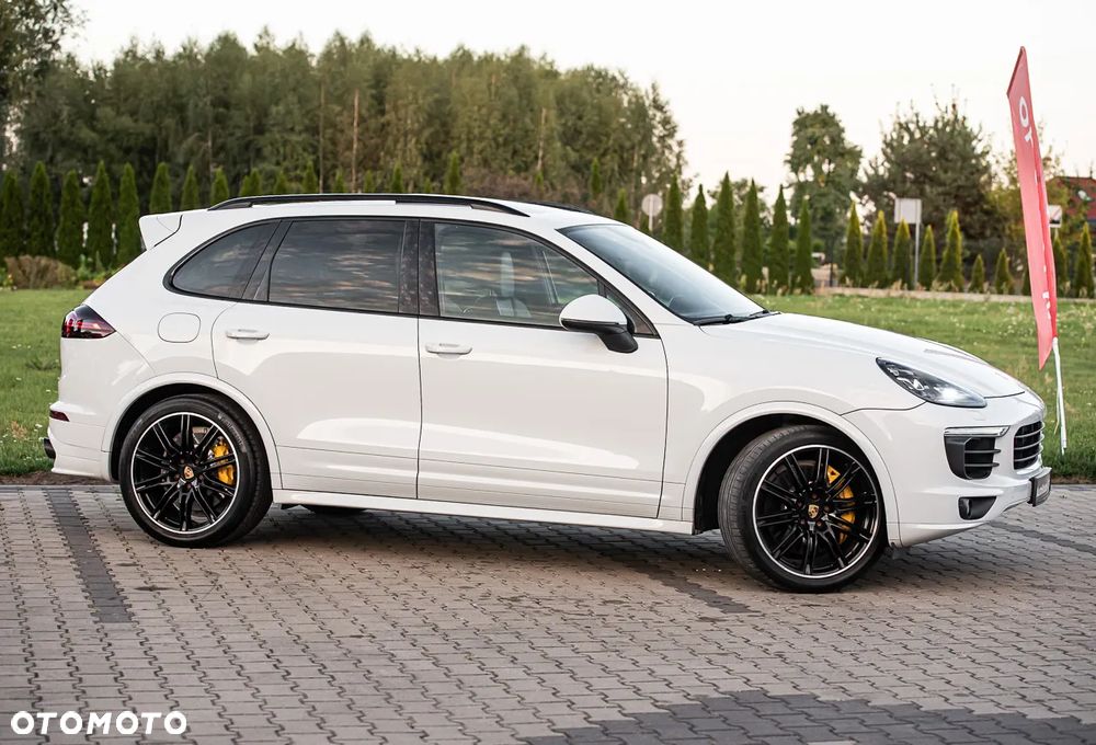 Porsche Cayenne S Diesel Platinum Edition - 13
