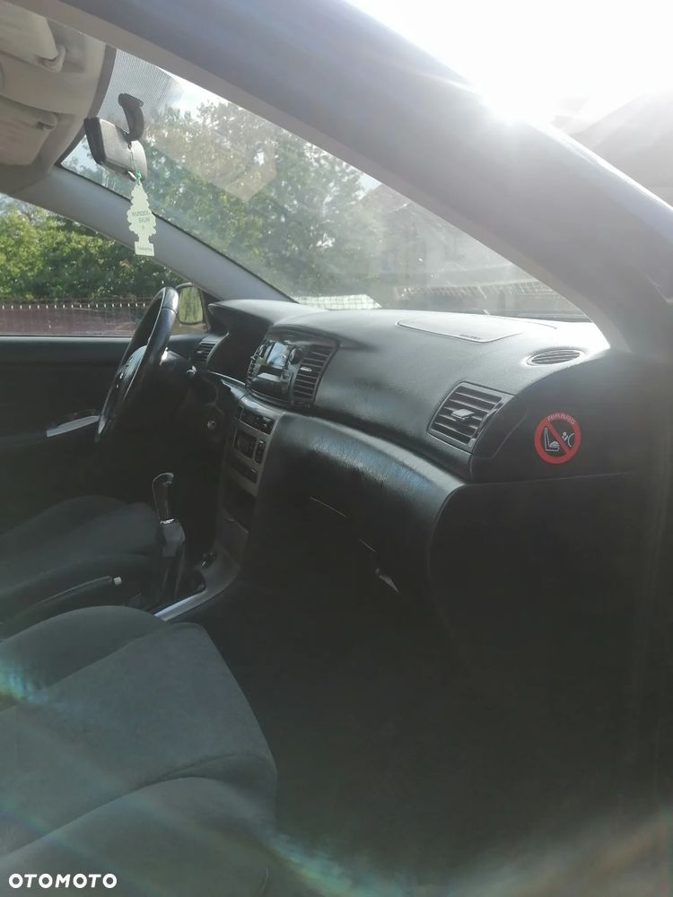 Toyota Corolla 1.4 VVT-i Base - 12