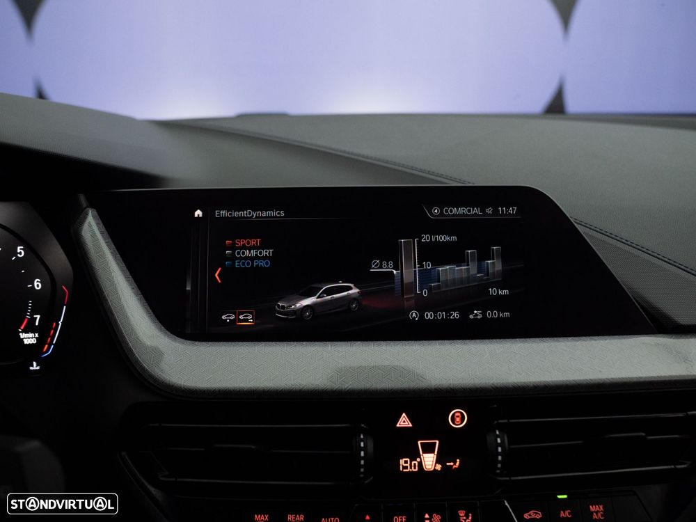 BMW 118 i Pack Desportivo M Auto - 36