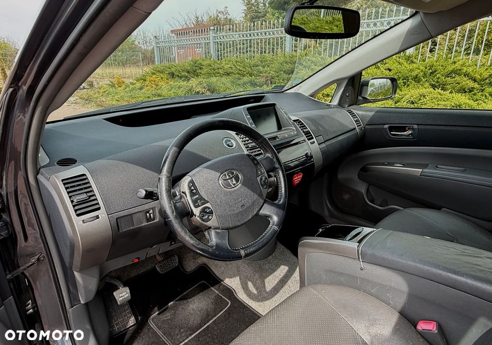 Toyota Prius - 2