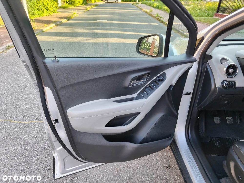 Chevrolet Trax 1.7 D LTZ - 32