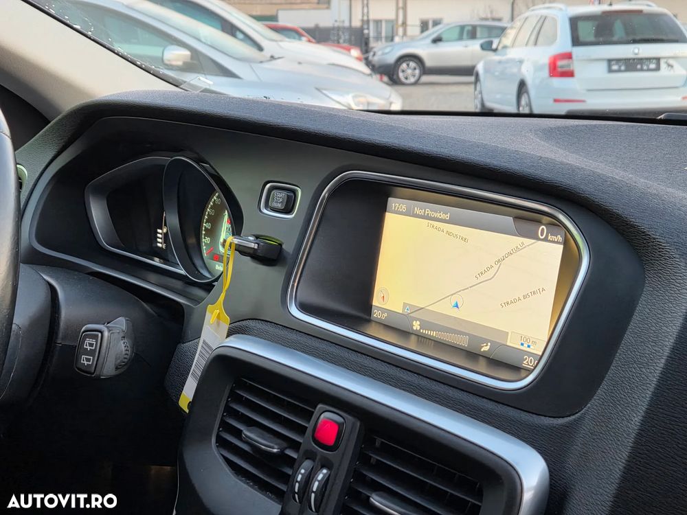 Volvo V40 D2 Momentum - 7