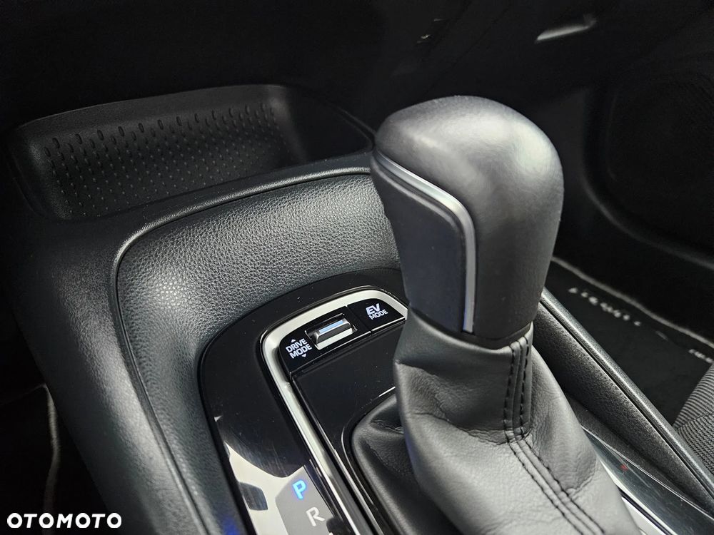 Toyota Corolla 1.8 Hybrid Comfort - 26