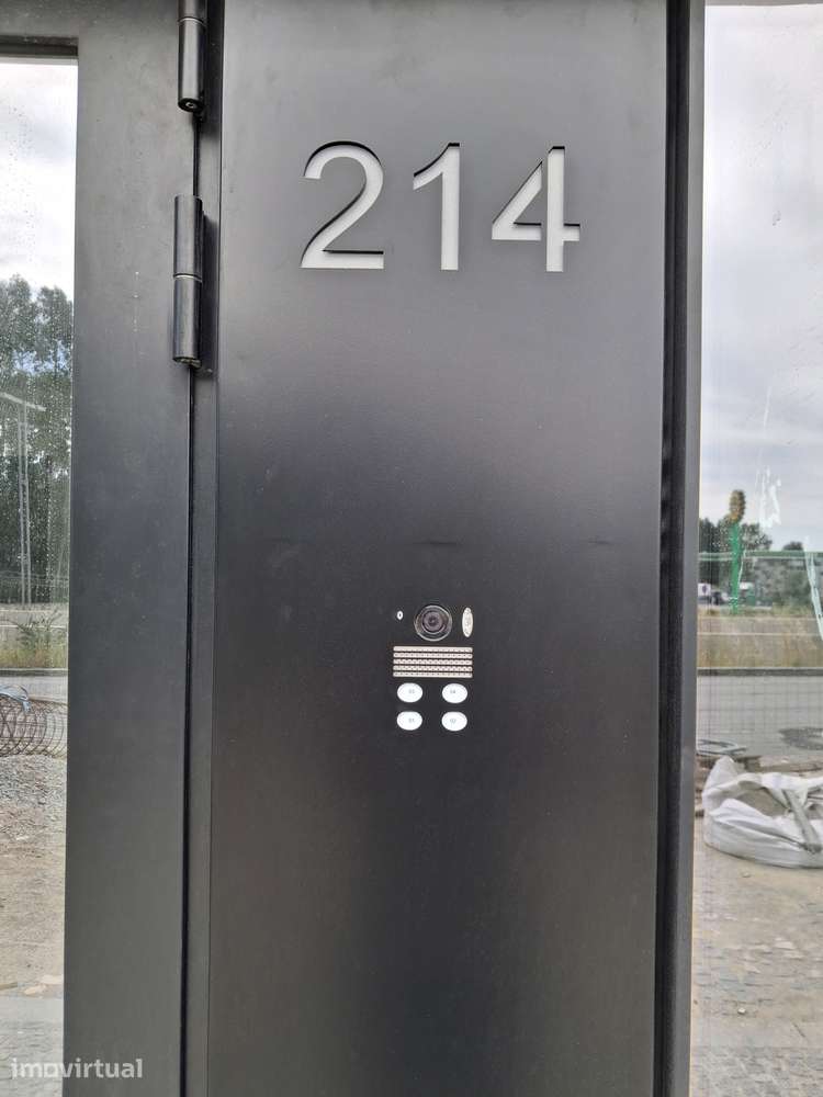 Loja / Showroom Nova com 80 m² na Zona Industrial da Maia - Grande imagem: 3/16