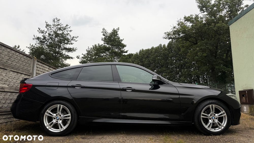 BMW Seria 3 320d xDrive - 33